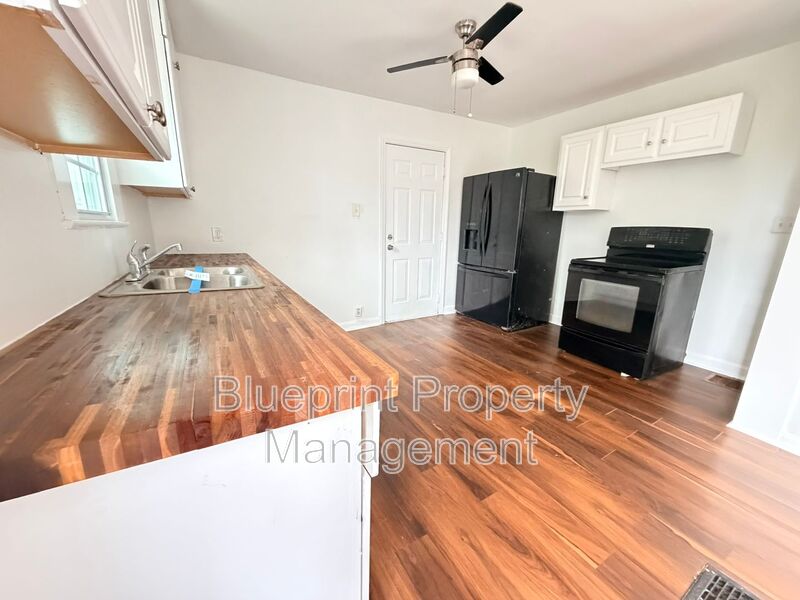 Birmingham House: 1701 4th Terrace West