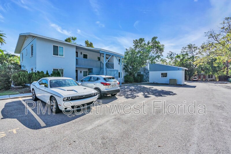 Sarasota Condo: 1670 Laurel Street