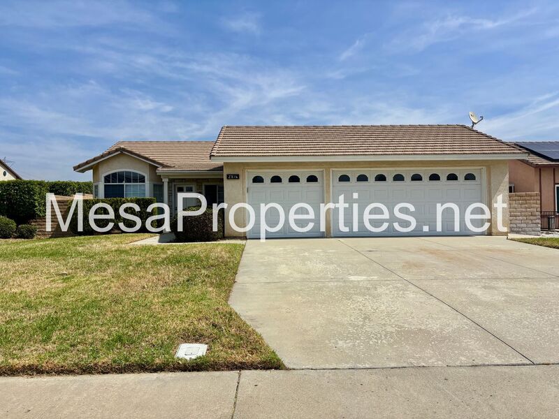 Rialto House: 2816 W Fairview Dr.