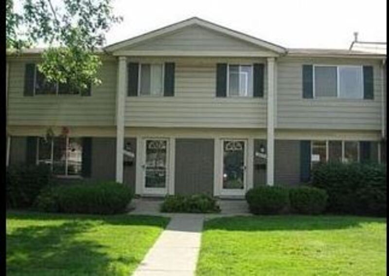 Southfield Condo: 25936 Franklin Pointe Drive - 1