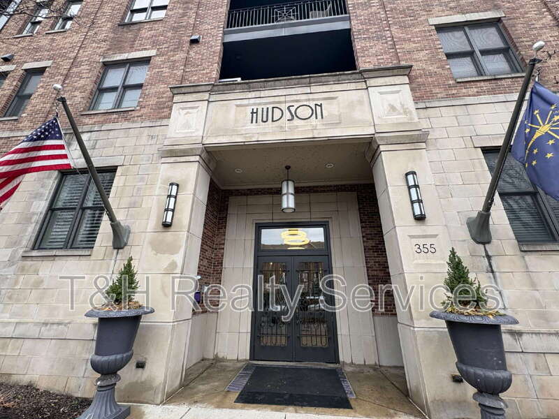Indianapolis Condo: 355 East Ohio Street