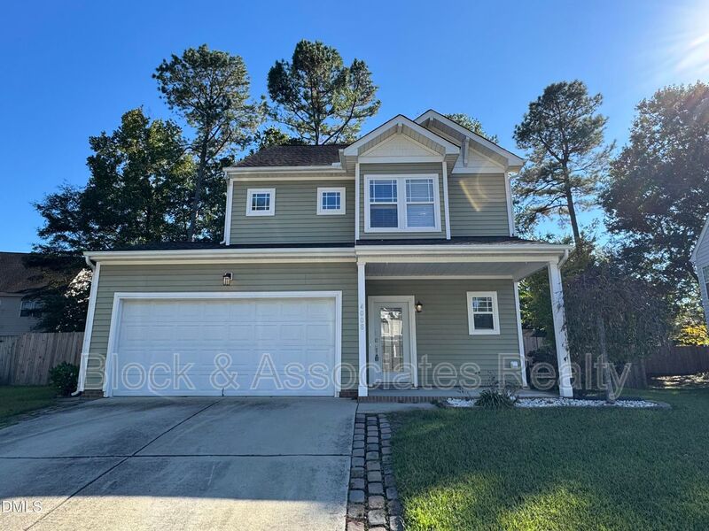 Raleigh House: 4008 Landover Lane