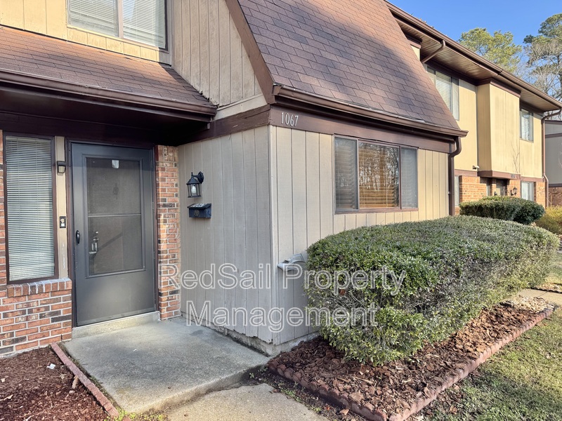 Newport News House: 1067 Willow Green Dr