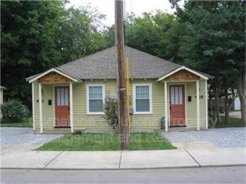 Franklin Condo: 405 Granbury St