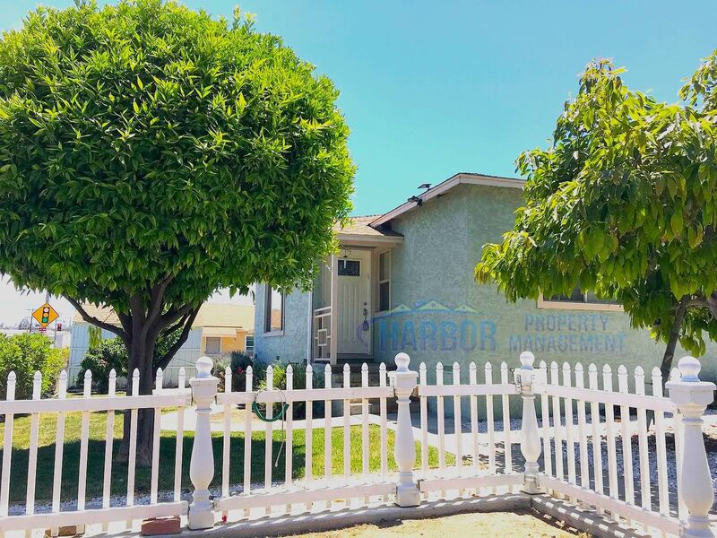 Harbor City House: 25719 Belle Porte Avenue