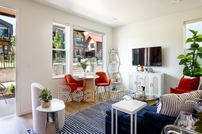 Ashland House: 168 Garfield St