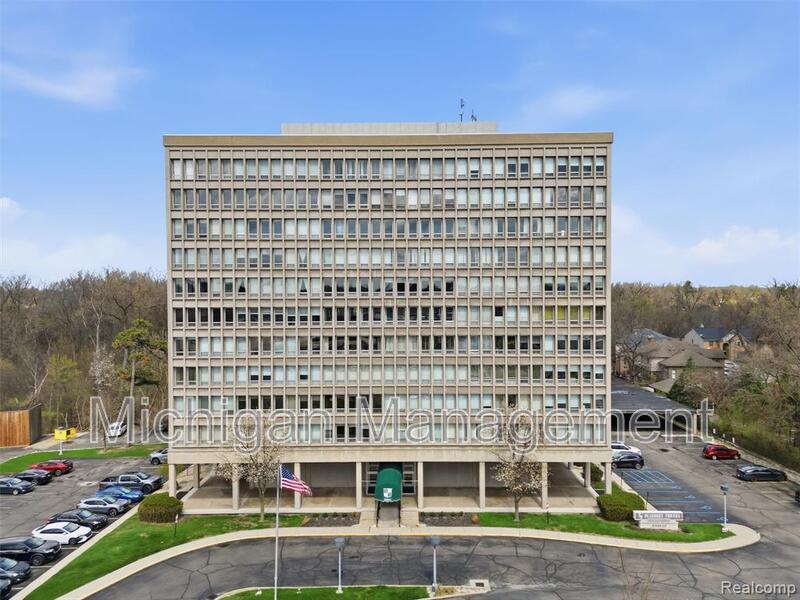 Dearborn Condo: 22700 Garrison St