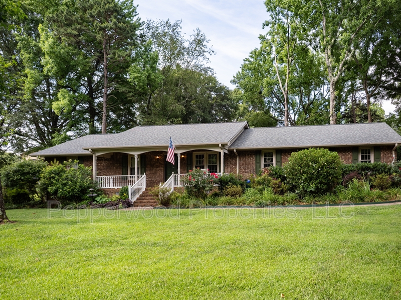 Spartanburg House: 18 Brookland Ct