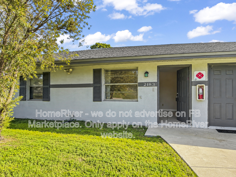 Port Saint Lucie Condo: 2183 SE Lennard Rd