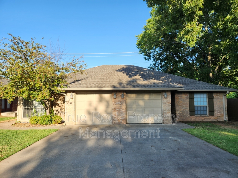 Ada House: 1402 South Mississippi Avenue