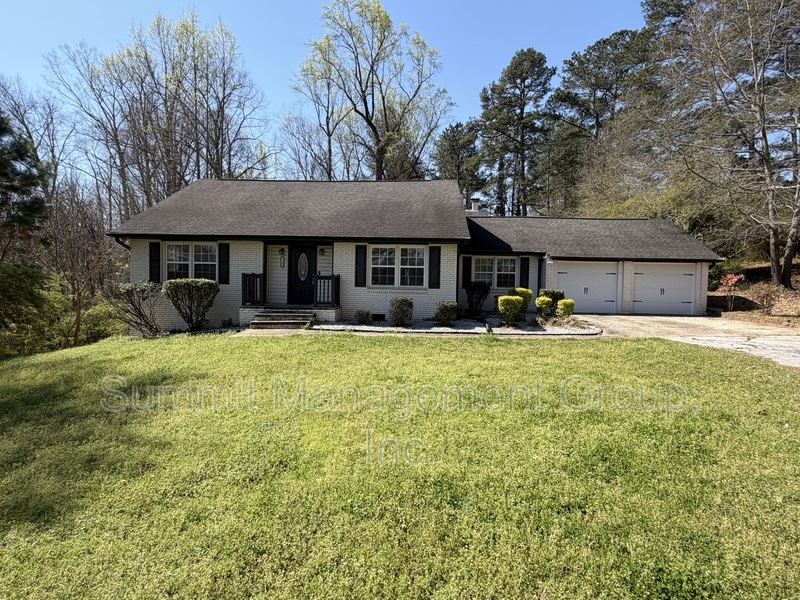 Covington House: 3489 Fairview Road