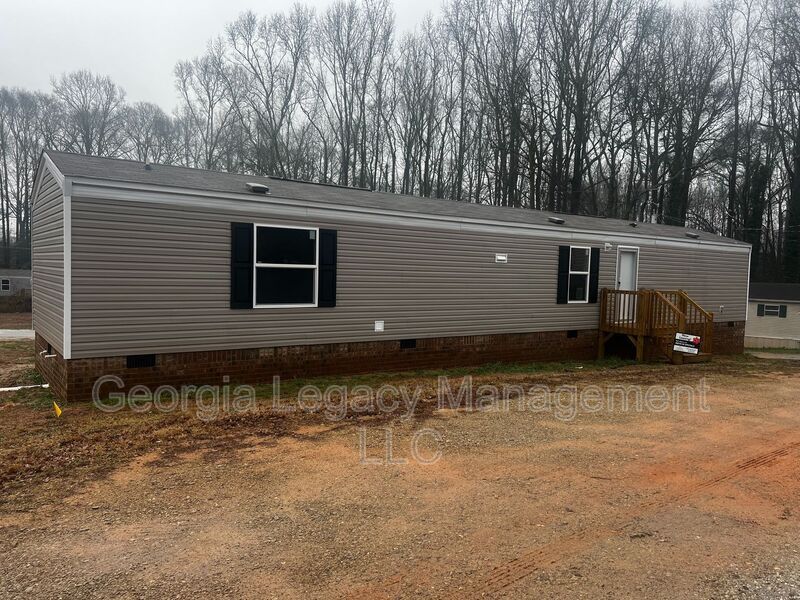 Royston House: 57 Shady Circle
