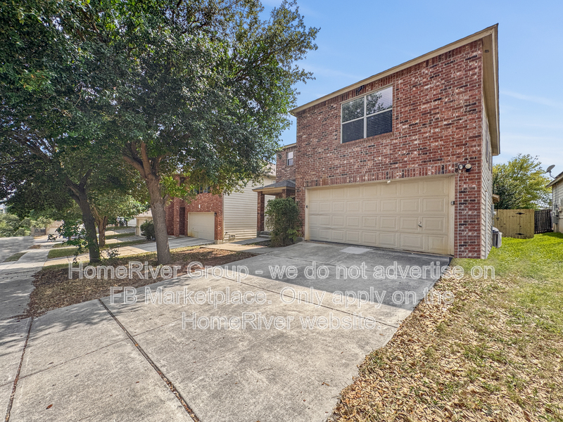 San Antonio House: 1419 Hunters Plane