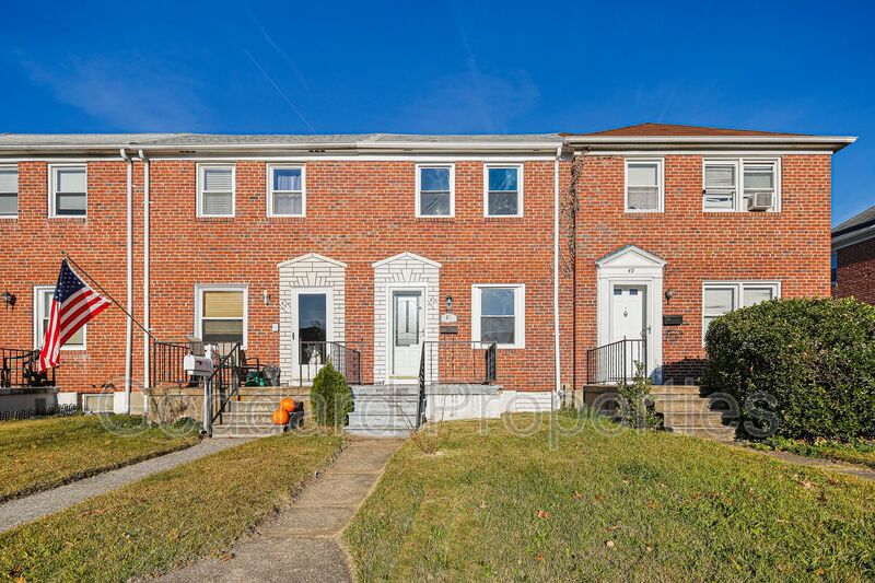 Request a Viewing for 47 S Hawthorne Rd Tenant Turner