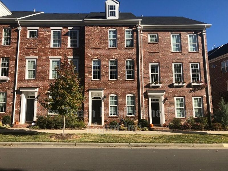 Charlotte Townhome: 9118 Oban Passage Dr