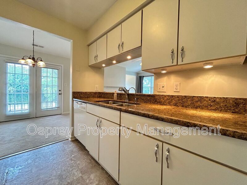 Charming 2-Bedroom Condo in the Heart of VB