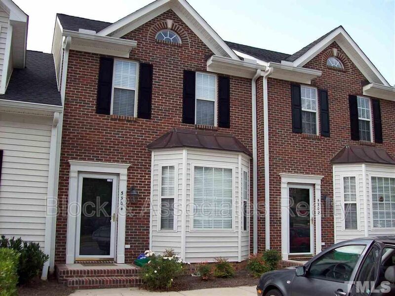 Raleigh House: 5504 Bradford Pear Court