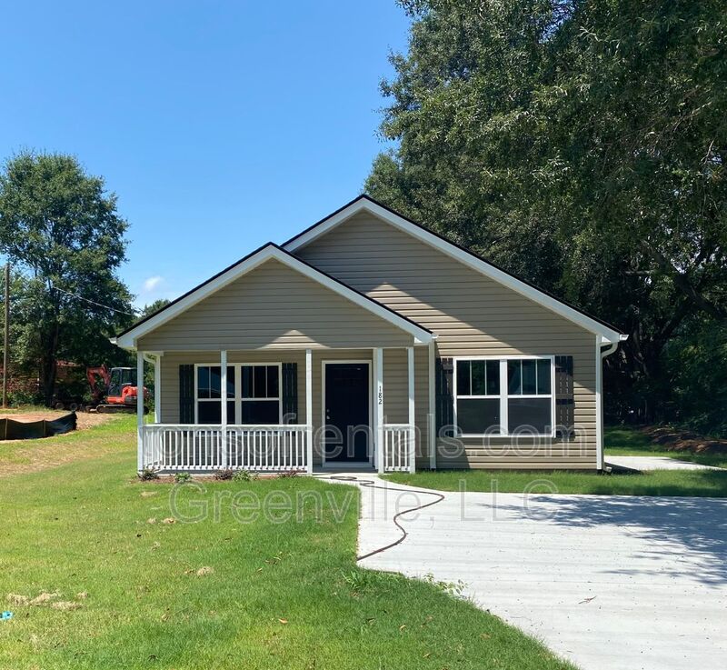 Wellford House: 182 Sherwood Drive