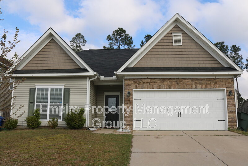 Columbia House: 316 Peppercorn Ln
