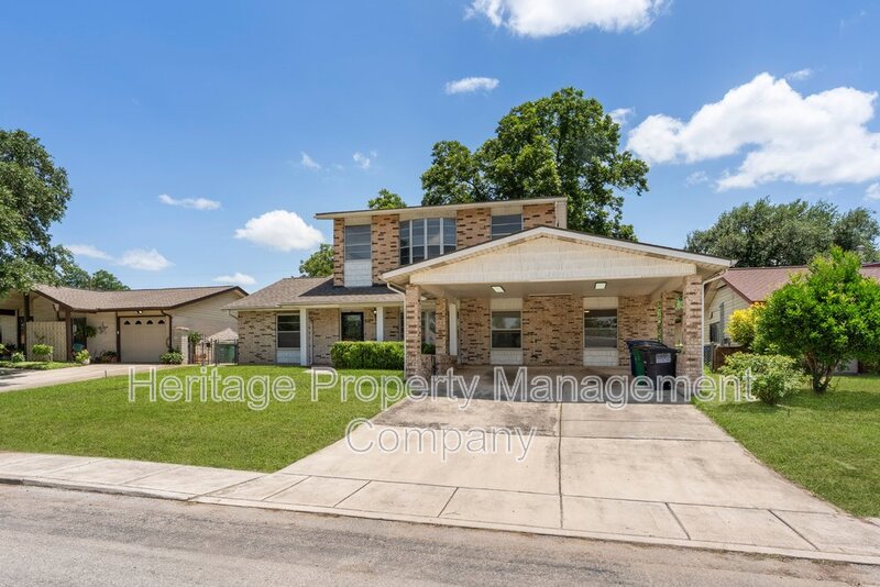 San Antonio House: 3614 Versailles Drive