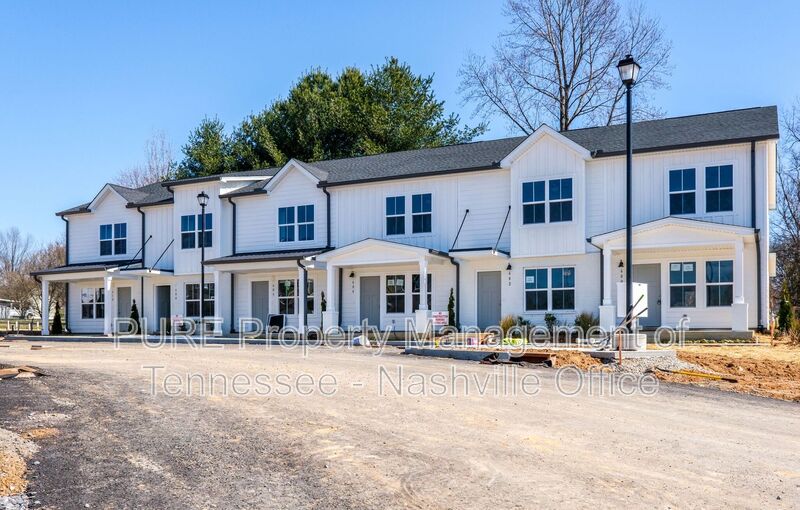 Old Hickory Townhome: 600 Hadley Village Boulevard