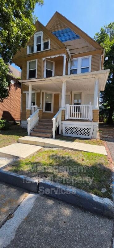 Cleveland Condo: 1583 E 84 St