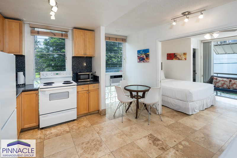 Honolulu Condo: 240 Liliuokalani Ave #201