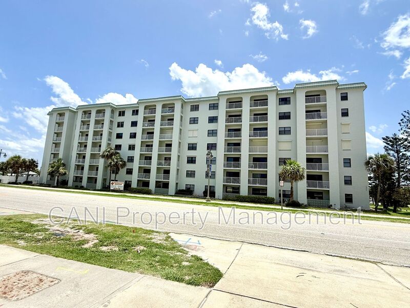 Daytona Beach Condo: 3800 South Atlantic Ave
