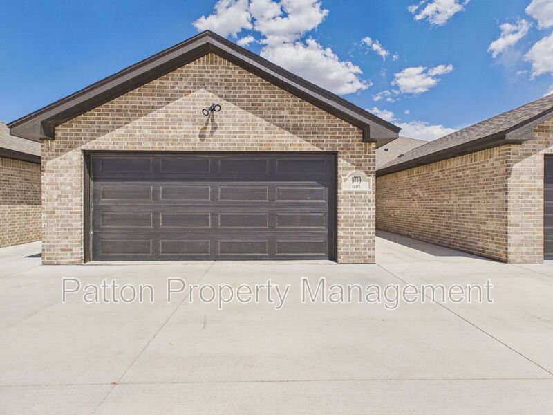Canyon Townhome: 9770 Elite Street