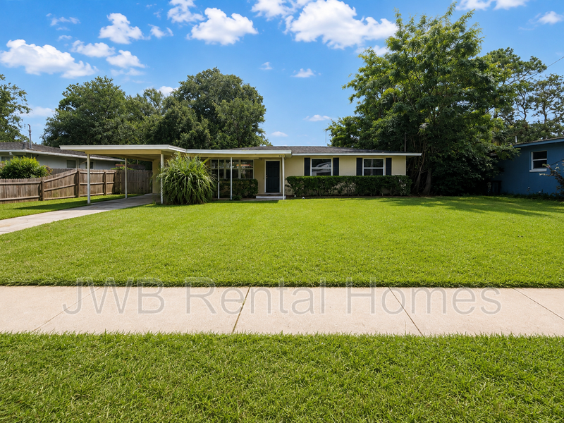 Jacksonville House: 4737 Sprite Rd