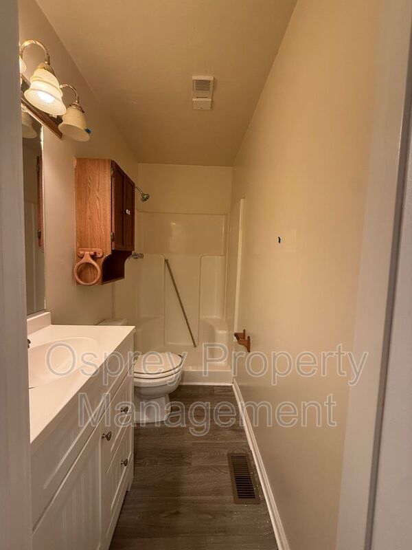 2BR/2BA Beachside Condo – Close to Naval Base, Dining & Shopping - Photo 11