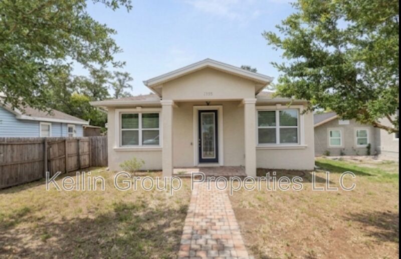 ST PETERSBURG House: 3725 57TH AVE N