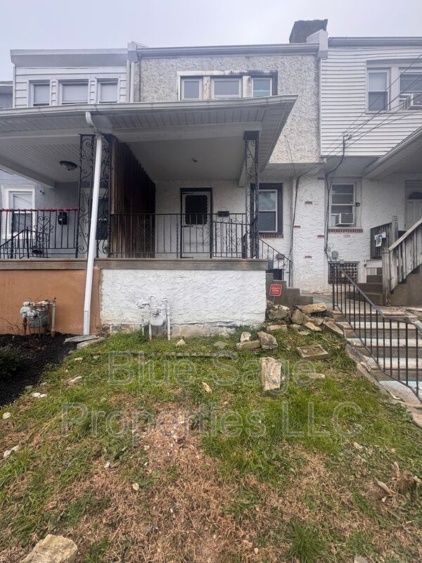 Upper Darby Townhome: 7102 Emerson Ave