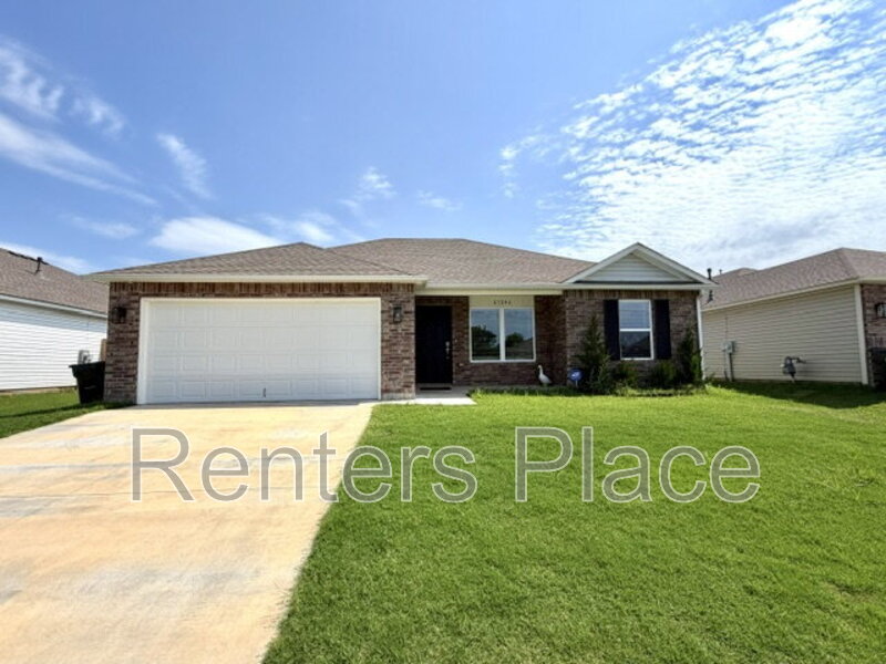 Broken Arrow House: 23246 E 113th St S