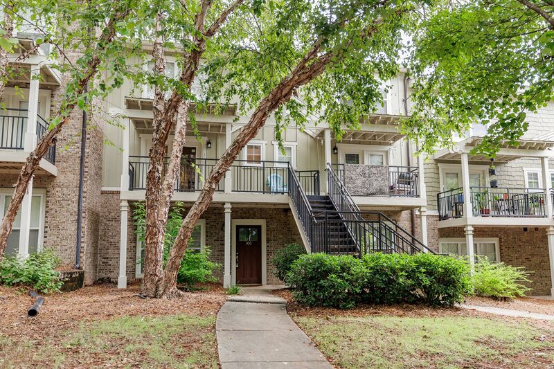 Athens Townhome: 490 Barnett Shoals Rd