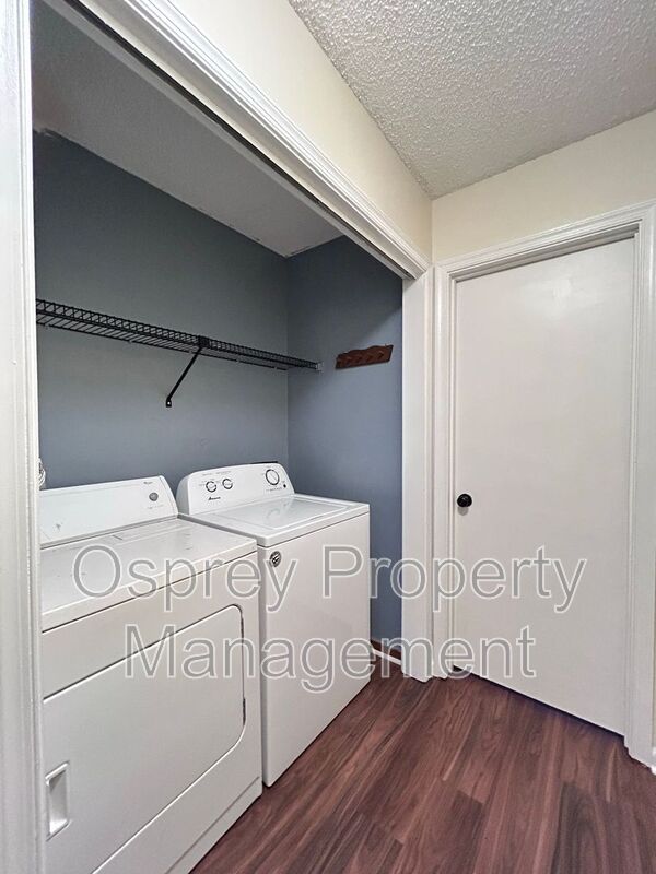 Cozy 2-Bedroom Townhome in Virginia Beach "ASK ABOUT OUR ZERO DEPOSIT" - Photo 8
