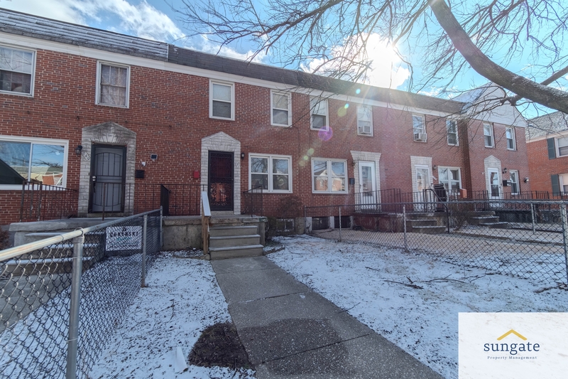 Baltimore Townhome: 751 Yale Ave