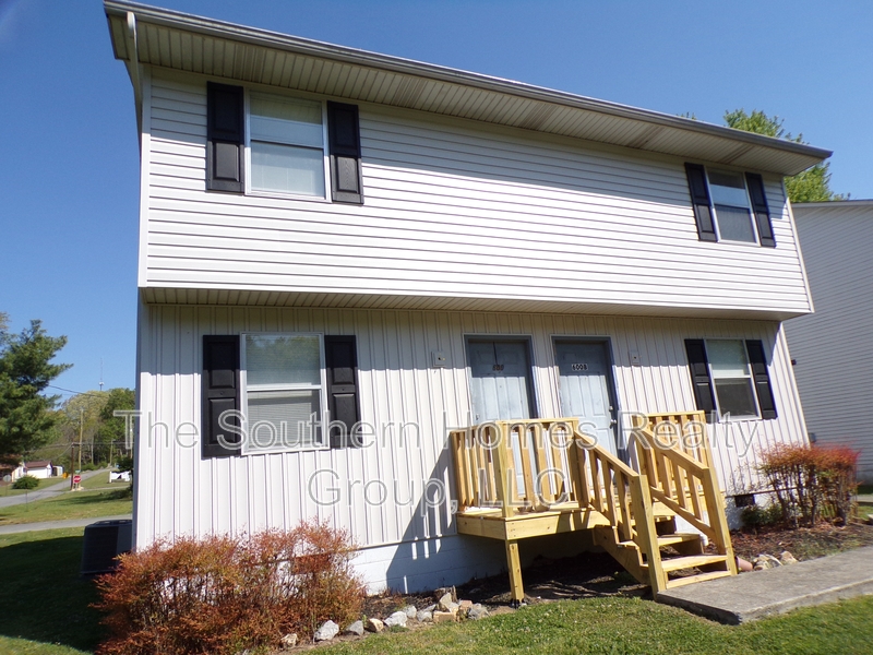 Athens Condo: 600 Tellico Avenue