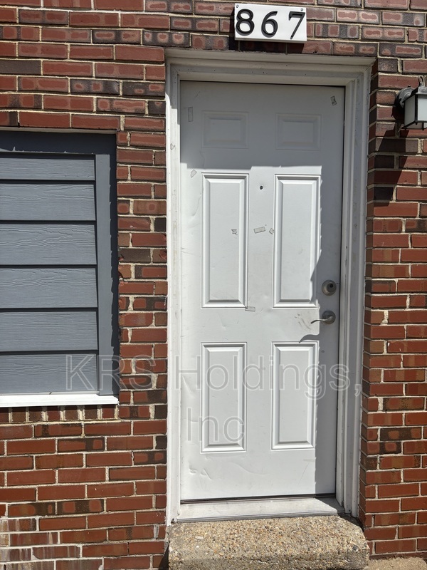 Newport News Townhome: 867 41st Street