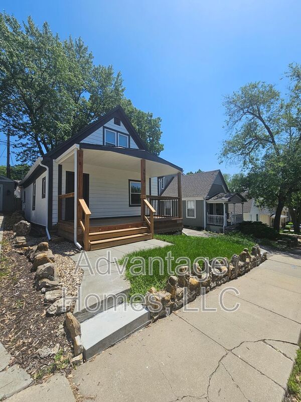 Kansas City House: 4619 Bell