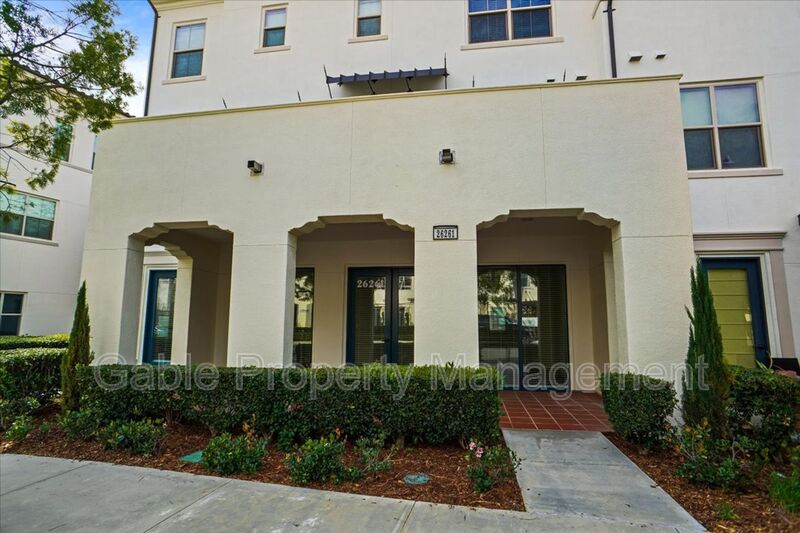 Santa Clarita House: 26261 Prima Way