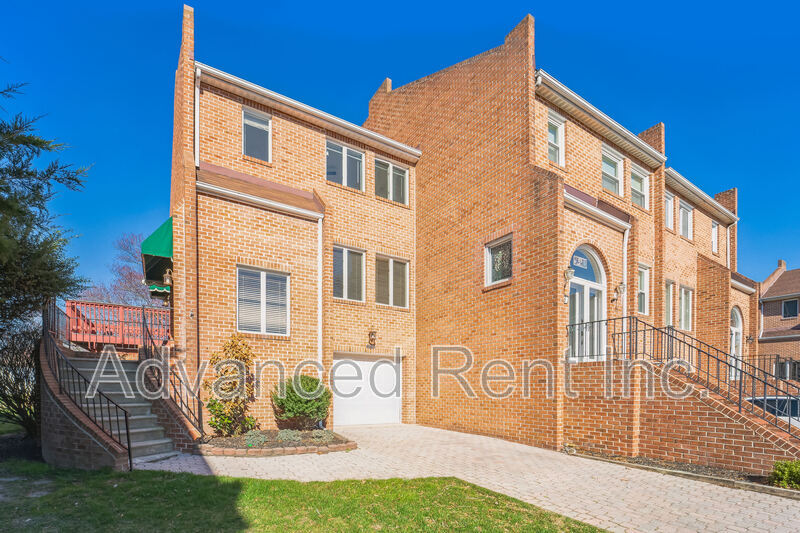 Nottingham Townhome: 23 Glasshouse Garth
