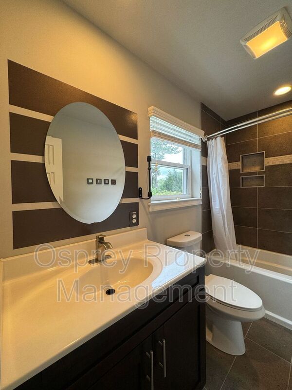 Welcome to this beautiful Single Family Home!  - Photo 12