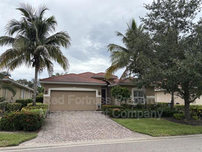 North Fort Myers House: 13105 Silver Thorn Loop
