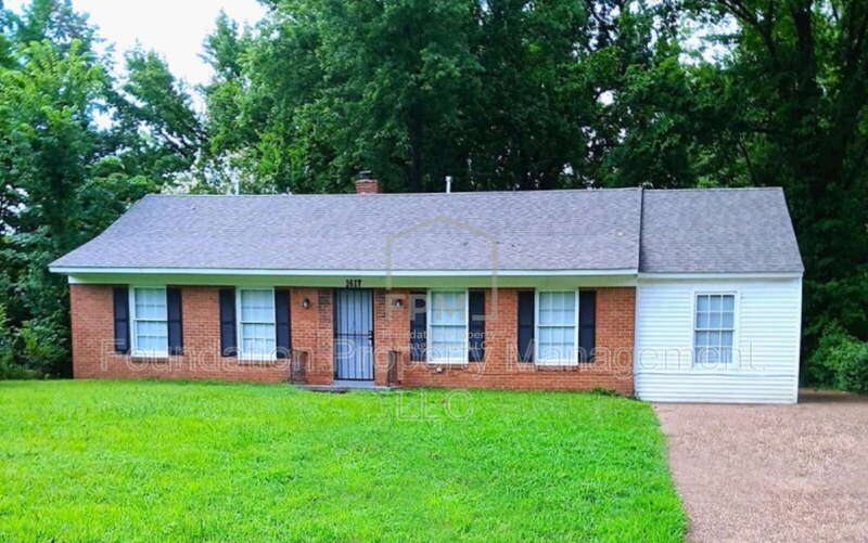 Memphis House: 1617 Haywood Avenue