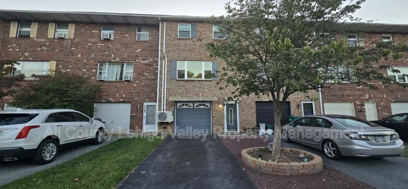 Bethlehem House: 3107 Lucas Dr