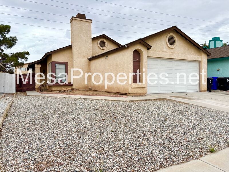 Victorville House: 13667 Gemini St.