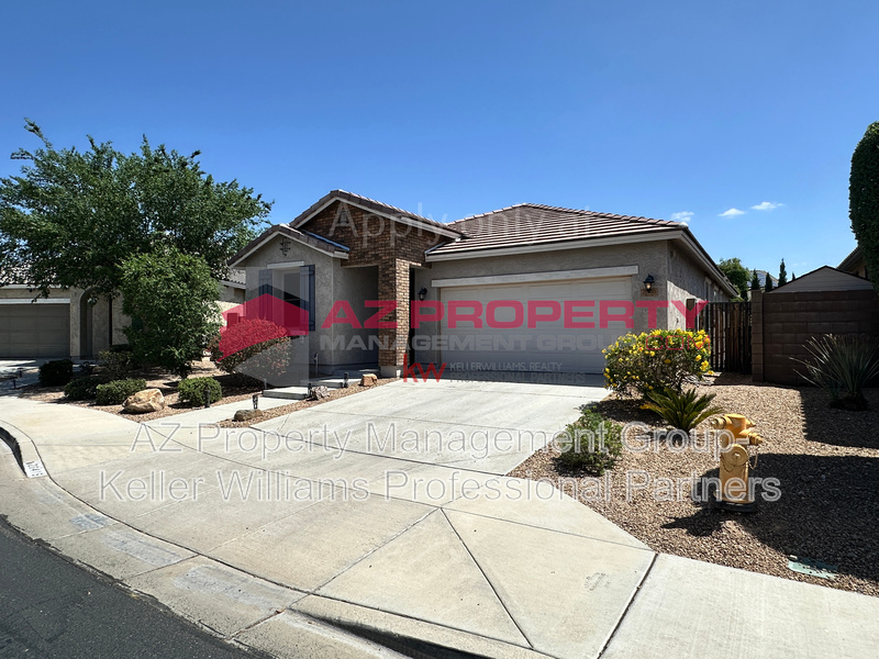 Peoria House: 26415 N 120th Dr