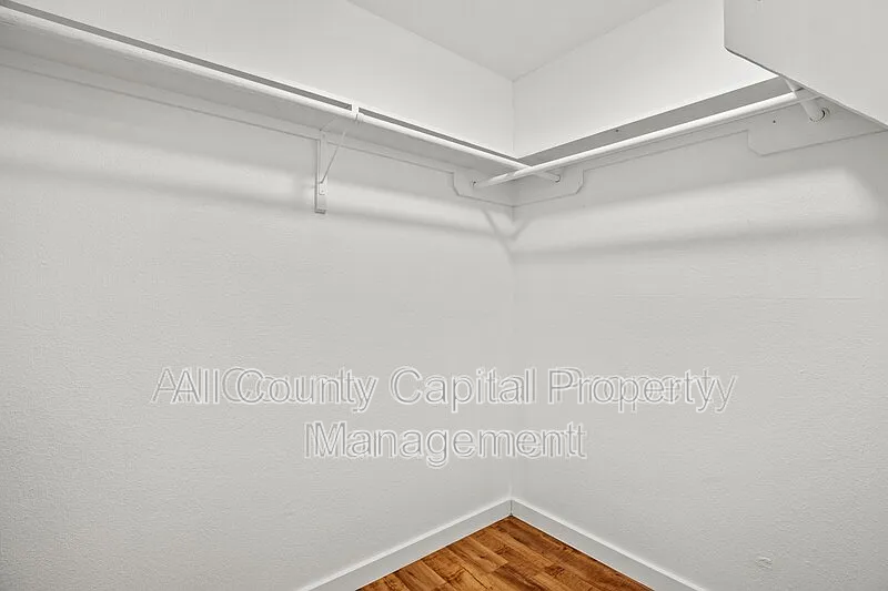 Main Rental Photo 9