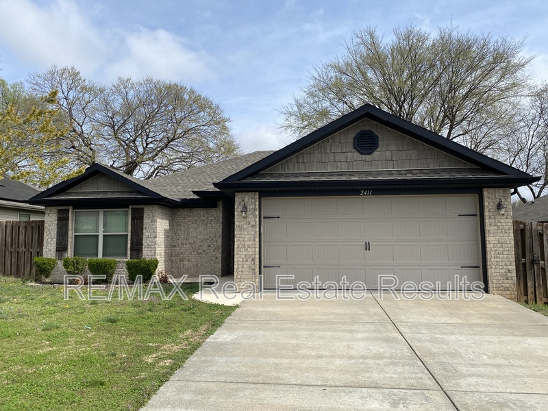 Rogers House: 2411 S 11th Pl